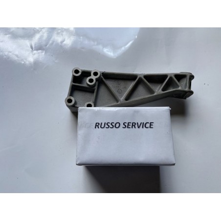 Staffa supporto motore